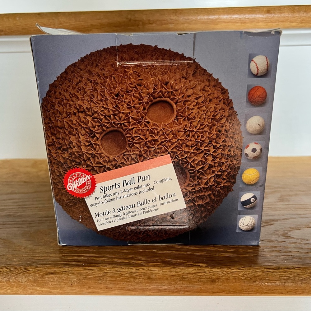 Wilton Sports Ball Baking Pan Never Used Vintage 2002